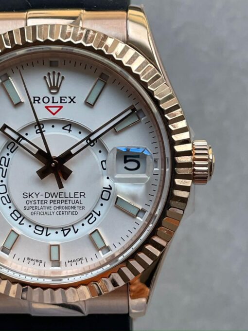 Skydweller SS/RG twf best edition white dial on rubber bracelet A23J - Image 7