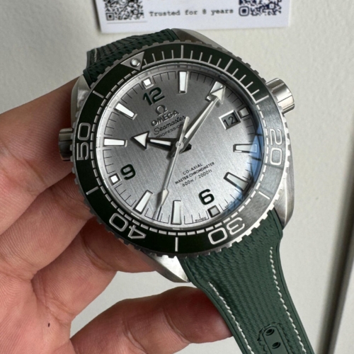 Planet Ocean 600M 43.5mm Green Ceramic Bezel SS VSF 1:1 Best Edition Silver Dial on Green Rubber Strap A8900